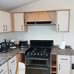 Semesterbostad Harriet's Haven - Endless Pool, Tennis, Sky Tv