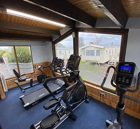 Harriet's Haven - Endless Pool, Tennis, Sky Tv Port Carlisle